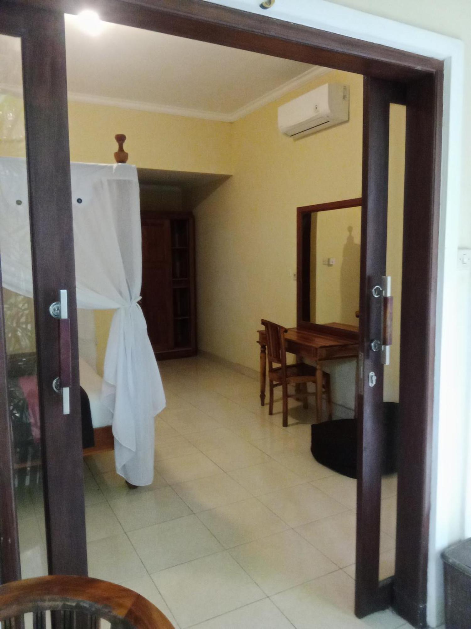 Pondok Aldi Hostel Amed Exteriér fotografie