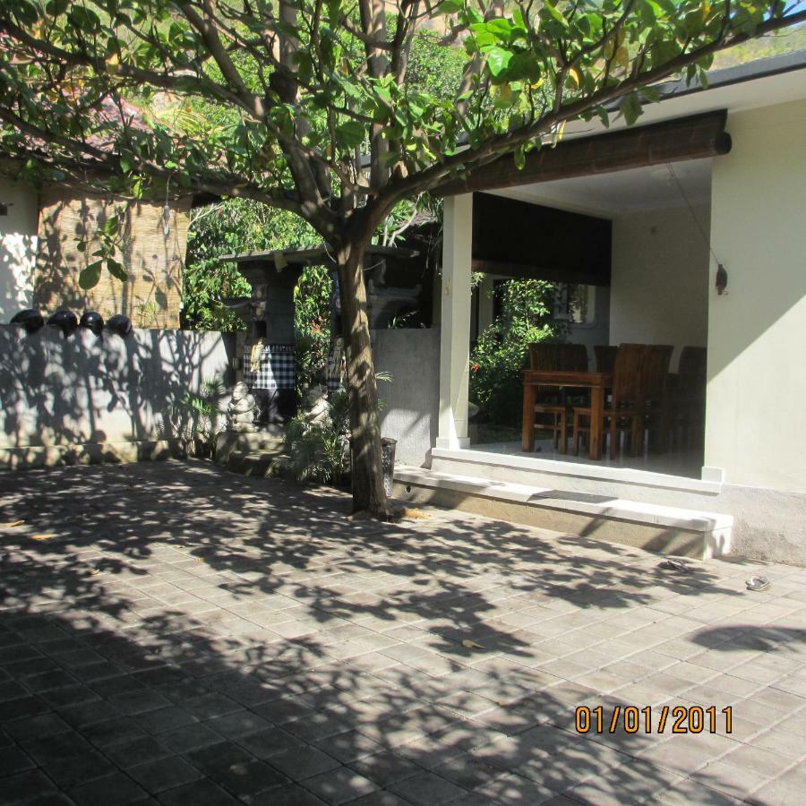 Pondok Aldi Hostel Amed Exteriér fotografie